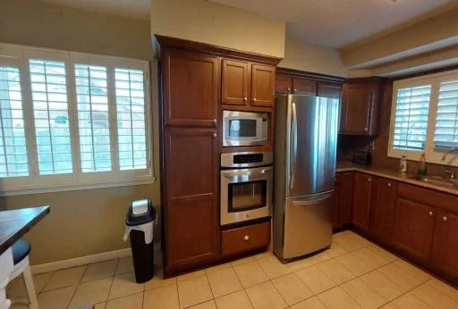 10719 Alameda 10
