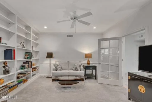 1077 LOS JARDINES Circle 15