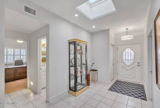 1077 LOS JARDINES Circle 21