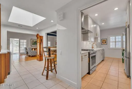 1077 LOS JARDINES Circle 28