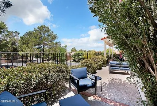 1077 LOS JARDINES Circle 5