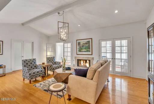 1077 LOS JARDINES Circle 43