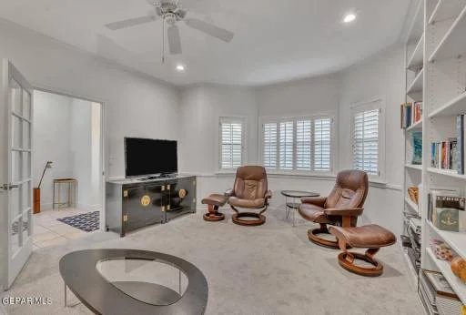 1077 LOS JARDINES Circle 44