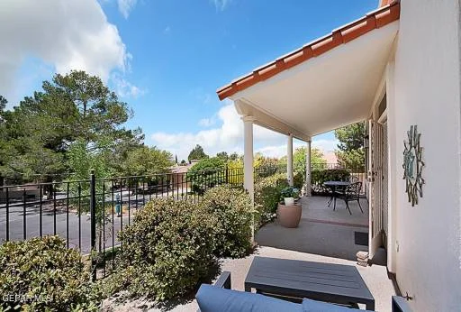 1077 LOS JARDINES Circle 61