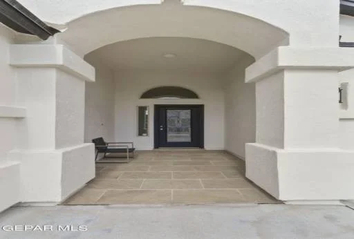 108 N Manzanita Drive 3