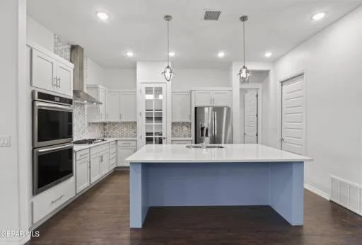 1099 Bronze Hill Avenue 6