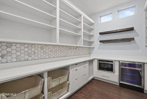1099 Bronze Hill Avenue 9