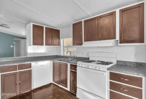 11124 Montana Ave 215 5