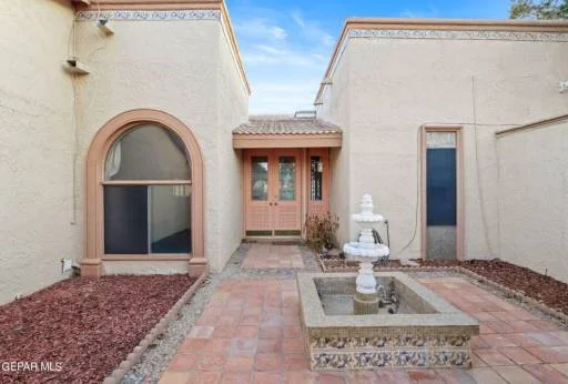 11157 LEO COLLINS Drive 4