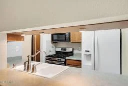 Cover Home 8