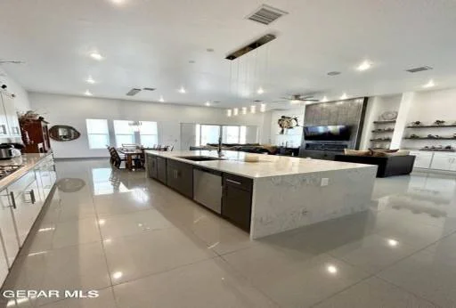 321 RIO PINSAQUI Court 5