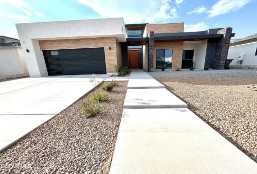 321 RIO PINSAQUI Court 8