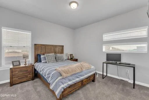 1119 NICKEL HILL Avenue 33