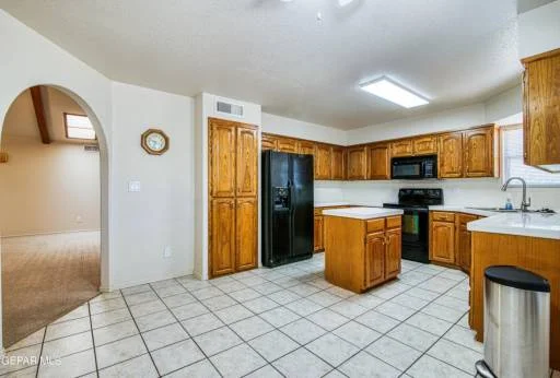11217 Antonio Santos Way 7