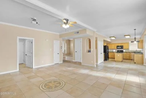 11227 LOMA ISLA 9