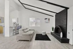 Cover Home 5