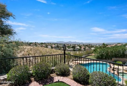 1132 Calle Del Sur Drive 9