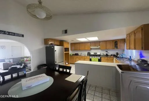11448 Van Nuys Drive 5