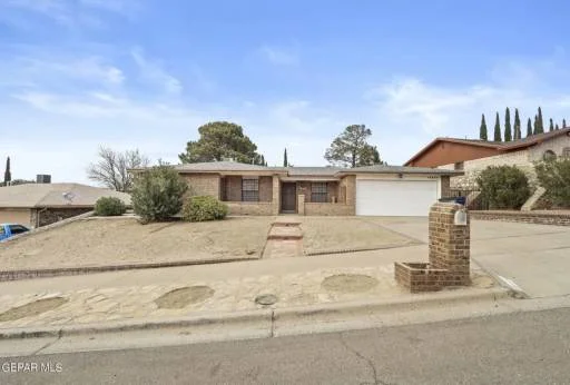 11621 Sheila Drive 1