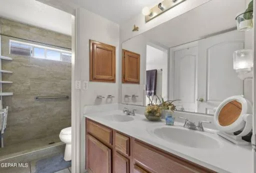 11861 REGAL BANNER Lane 8