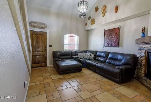 11853 Fiddlewood 4