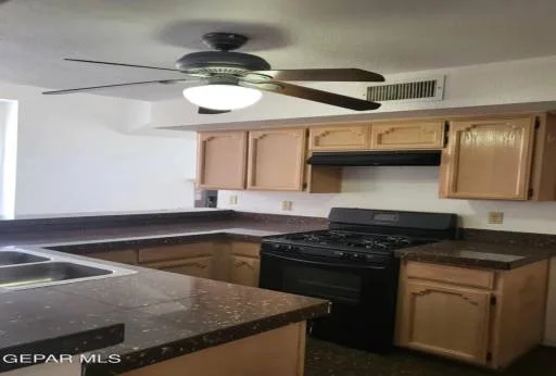 12157 ALEX GUERRERO Circle 2