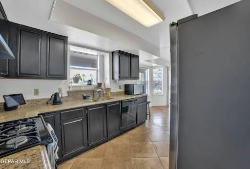 1233 VELMA MILES Place 17