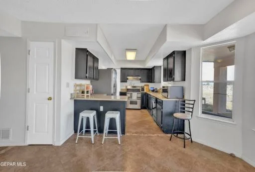 1233 VELMA MILES Place 7