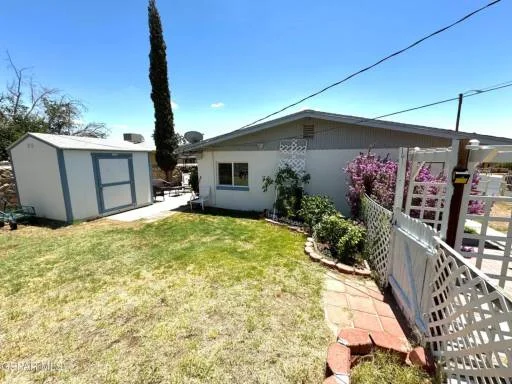 1200 Hunter Drive 21