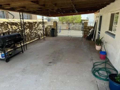 1200 Hunter Drive 24