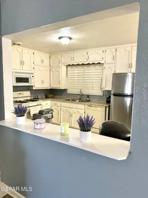 1200 Hunter Drive 9