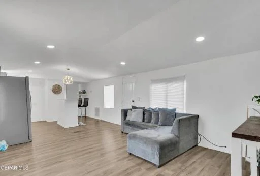1244 SAN ANGEL 25