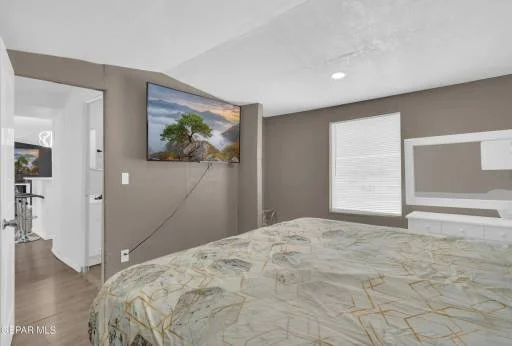 1244 SAN ANGEL 8