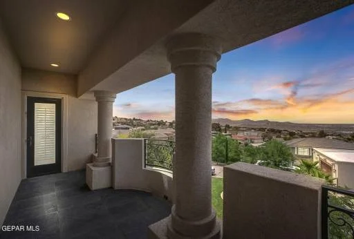 125 CAMINO BARRANCA Drive 128
