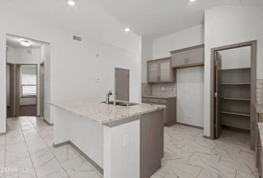 1212 Irish Summer Place 8