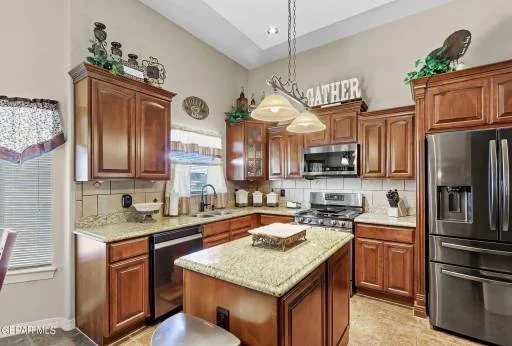 12721 Cozy Prairie Court 3