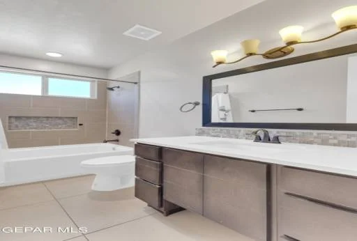 1276 Desert Night Street 21