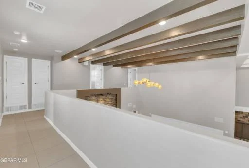1276 Desert Night Street 28