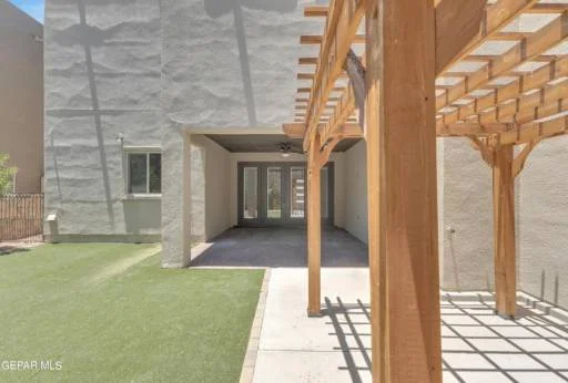 1276 Desert Night Street 32