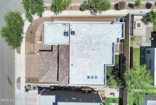 1276 Desert Night Street 33