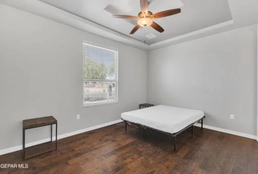 1276 Desert Night Street 41