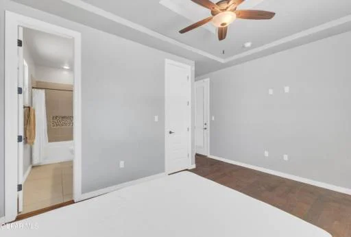 1276 Desert Night Street 42