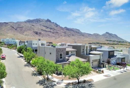 1276 Desert Night Street 52