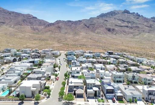 1276 Desert Night Street 60