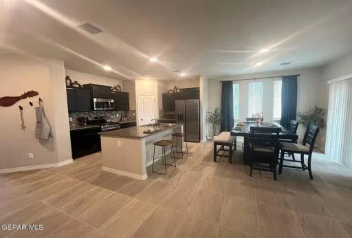 12805 Giovanni Grajeda Avenue 1