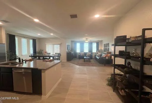 12805 Giovanni Grajeda Avenue 16
