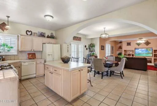 1360 Bat Masterson Drive 26