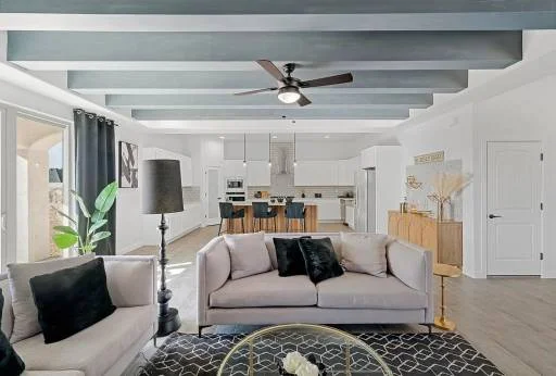 13728 Villa vista Avenue 44