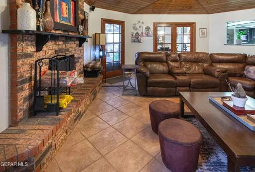 1380 Adabel Drive 16