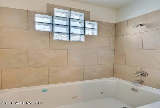 13805 Summer Story Avenue 1